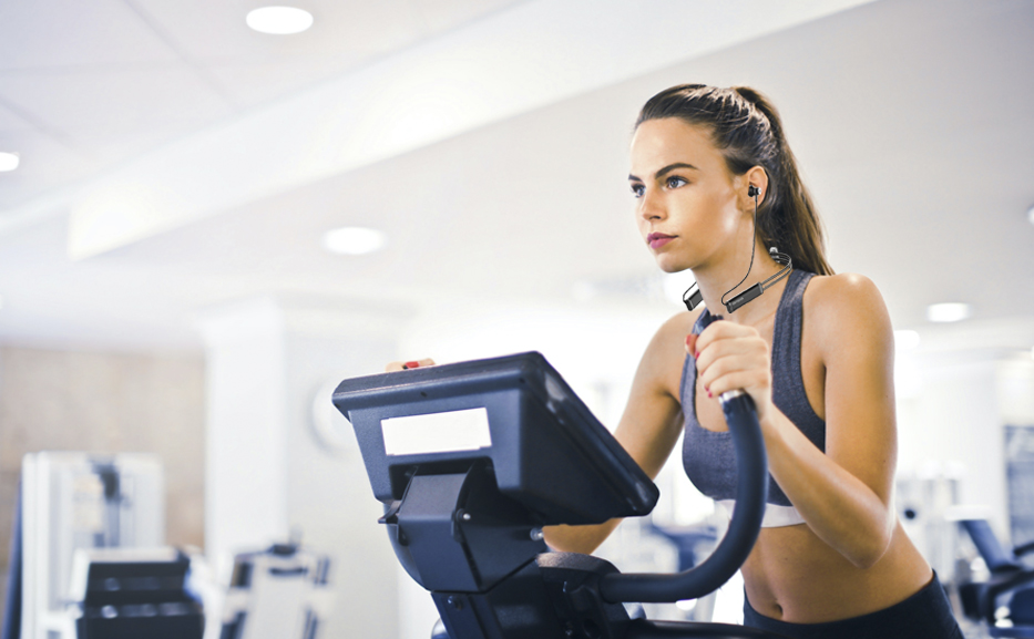 Comode, leggere, ergonomiche, ideali per la tua attività fisica in palestra o per gli allenamenti all’aperto