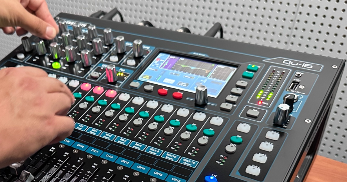Allen & Heath QU-16