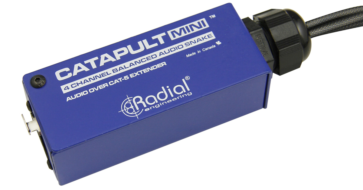 I moduli Catapult non richiedono alimentazione e, poiché mantengono il segnale nel dominio analogico, non è necessaria alcuna conversione digitale. La connessione con cablaggio diretto dai connettori XLR al connettore RJ45 su cavo Cat 5 garantisce il passaggio dell'audio senza colorazione o distorsione.