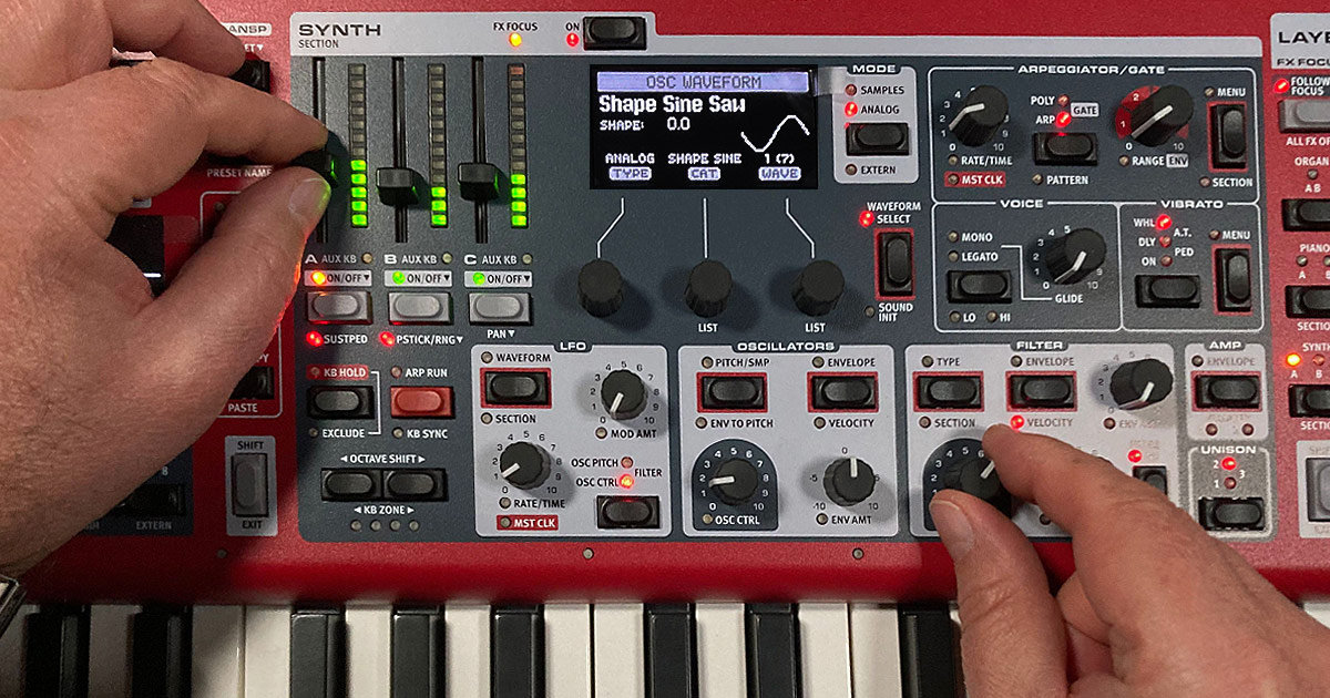 questa sezione è possibile utilizzare ben tre Layer ognuno con il proprio tasto di attivazione, Slider per il volume e LED Bar, ed un completo canale Multi sintesi