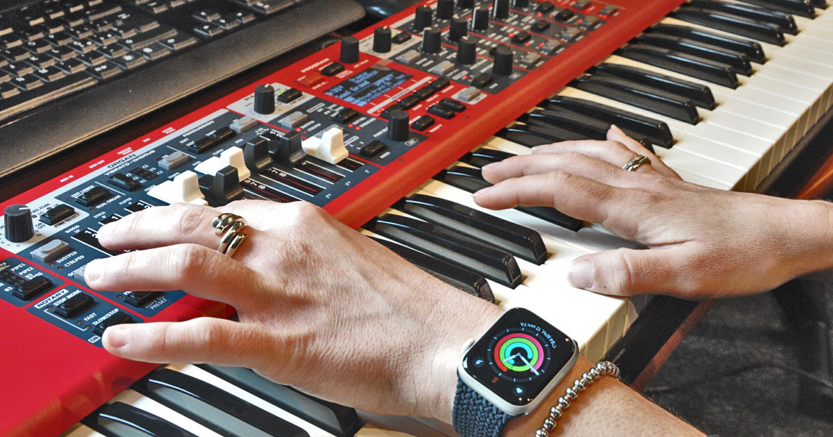 NORD Electro 6 unisce in un unico strumento compatto e facile da trasportare i suoni delle tastiere più tipici nella musica moderna: Organi, Pianoforti, Synth su 3 sezioni indipendenti.