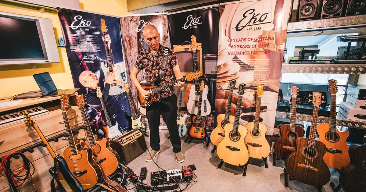 Guarda le foto della tappa del Demo Tour 2023 di Eko Guitars presso Musical Studio!