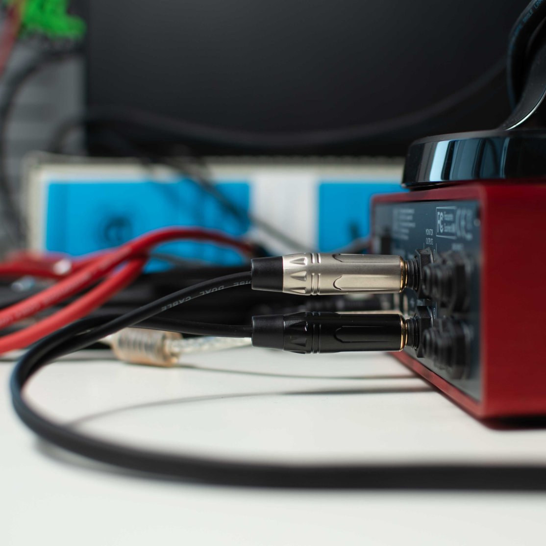 cavo quik lok just due jack mono per ingresso stereo scheda audio Focusrite Scarlett cavo quik lok just due jack mono per ingresso stereo scheda audio Focusrite Scarlett