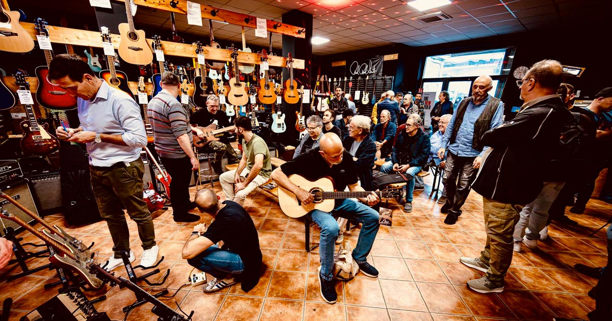 Guarda le foto della tappa presso Red House dell'Excellence Experience tour 2025 di Eko Guitars Guarda le foto della tappa presso Red House dell'Excellence Experience tour 2025 di Eko Guitars