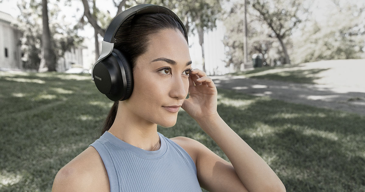 Le Shure Aonic 40 Black sono cuffie wireless Bluetooth di qualità, robuste e progettate per essere utilizzate in qualsiasi situazione, anche mentre fai jogging