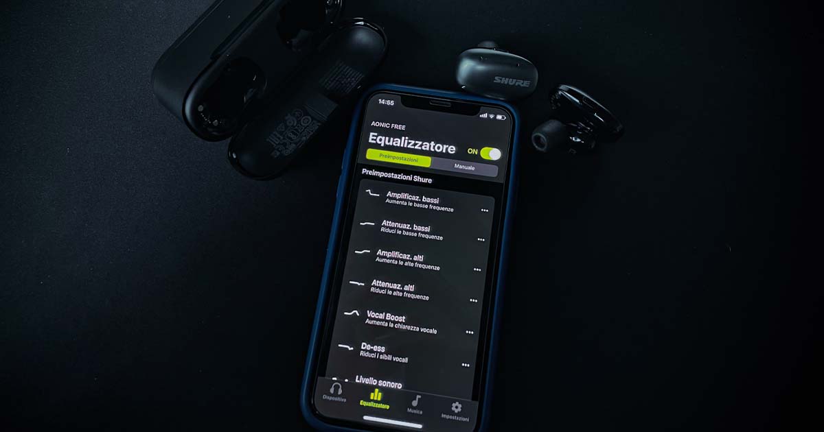 Con l'app SHUREPLUS Play per dispositivi Android e iOS personalizzi la tua esperienza di utilizzo con gli auricolari Shure Aonic Free. Dall'equalizzatore alla modalità ambiente, dagli aggiornamenti firmware alla cancellazione del rumore.
