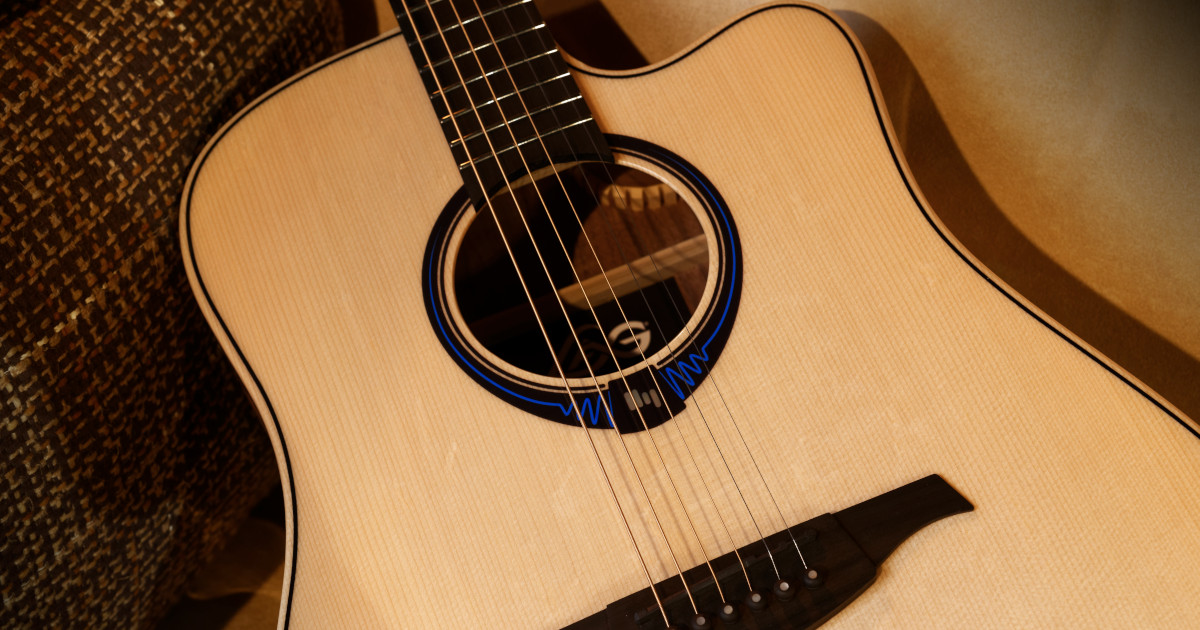 Le Smart Lâg, grazie al Sistema HyVibe, ampliano le possibilità di una tradizionale chitarra acustica