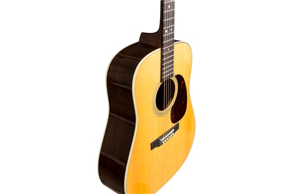Martin & Co. - D-28 (2025)