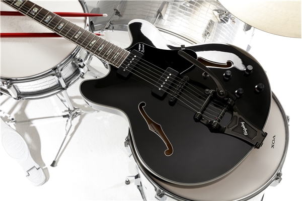 Vox - Bobcat V90B Bigsby Jet Black