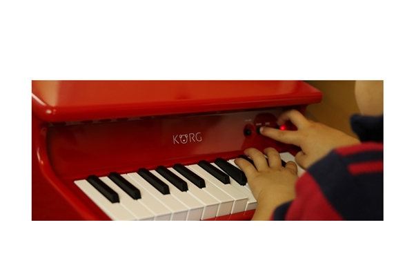 Korg - tinyPIANO Digital Toy Piano bianco