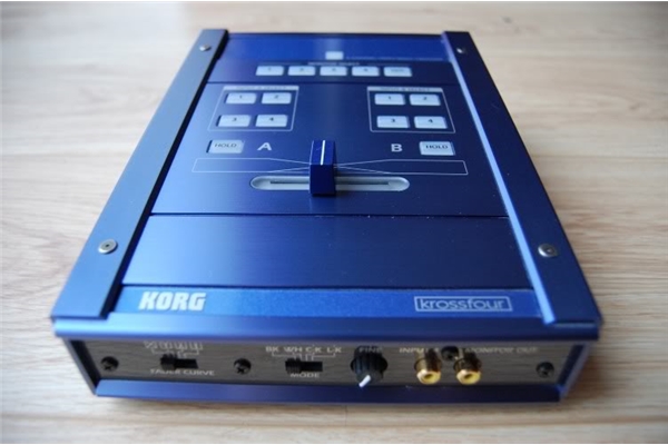 Korg - Kross Four KF4