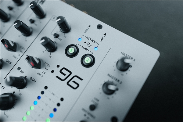 Allen & Heath - XONE:96 mixer analogico per club e DJ con doppia interfaccia audio USB