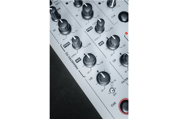 Allen & Heath - XONE:96 mixer analogico per club e DJ con doppia interfaccia audio USB