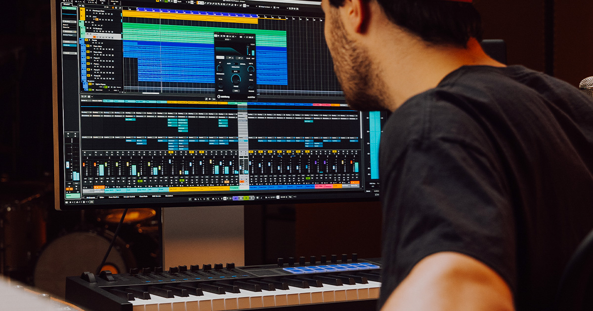 Buone notizie per i producer: Cubase LE 14 è ora incluso gratuitamente con i controller MIDI USB Novation. Launchkey MK4, Launch Control XL 3, SL MkIII e tutti i Launchpad attuali offrono ora una DAW potente per produrre, registrare e creare musica fin da