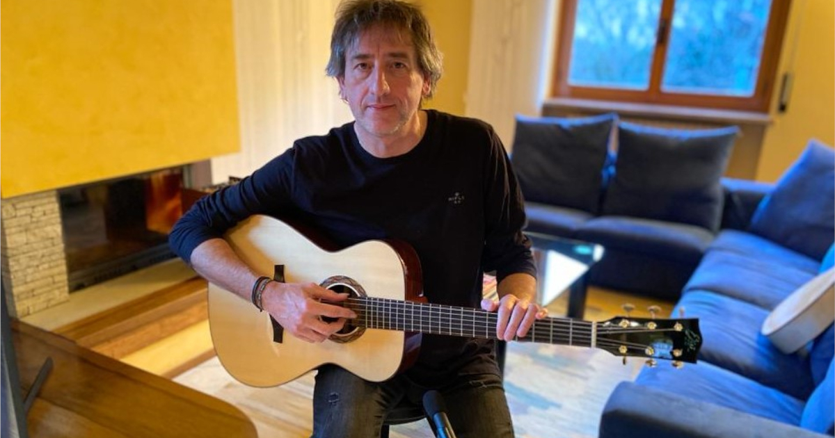 Dario-Fornara-Eko-Guitars