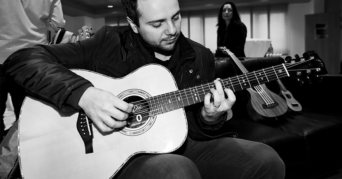Stefano-Giulianelli-Eko-Guitars