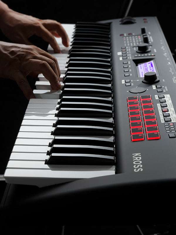 KROSS 2-88 MB è un completo centro di produzione musicale, componi, arrangi, prendi appunti, praticamente ovunque