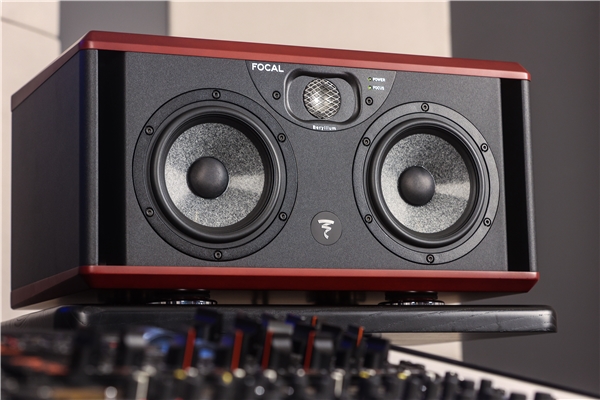 FOCAL TWIN6