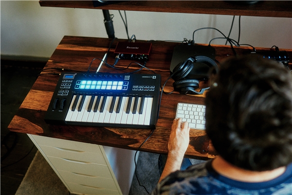 NOVATION LAUNCHKEY 25 MK3