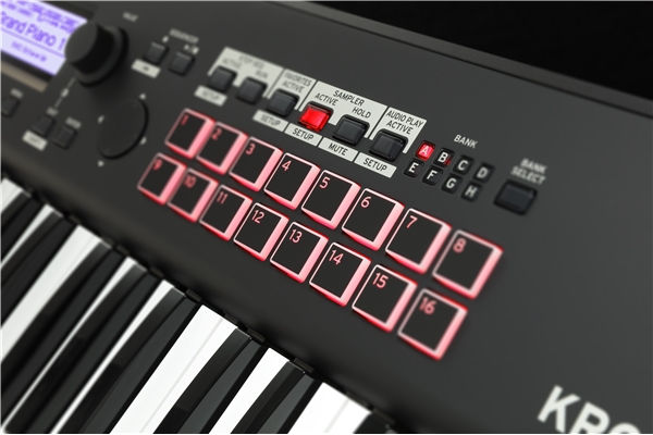 Korg KROSS 2-61 (Super Matte Black)